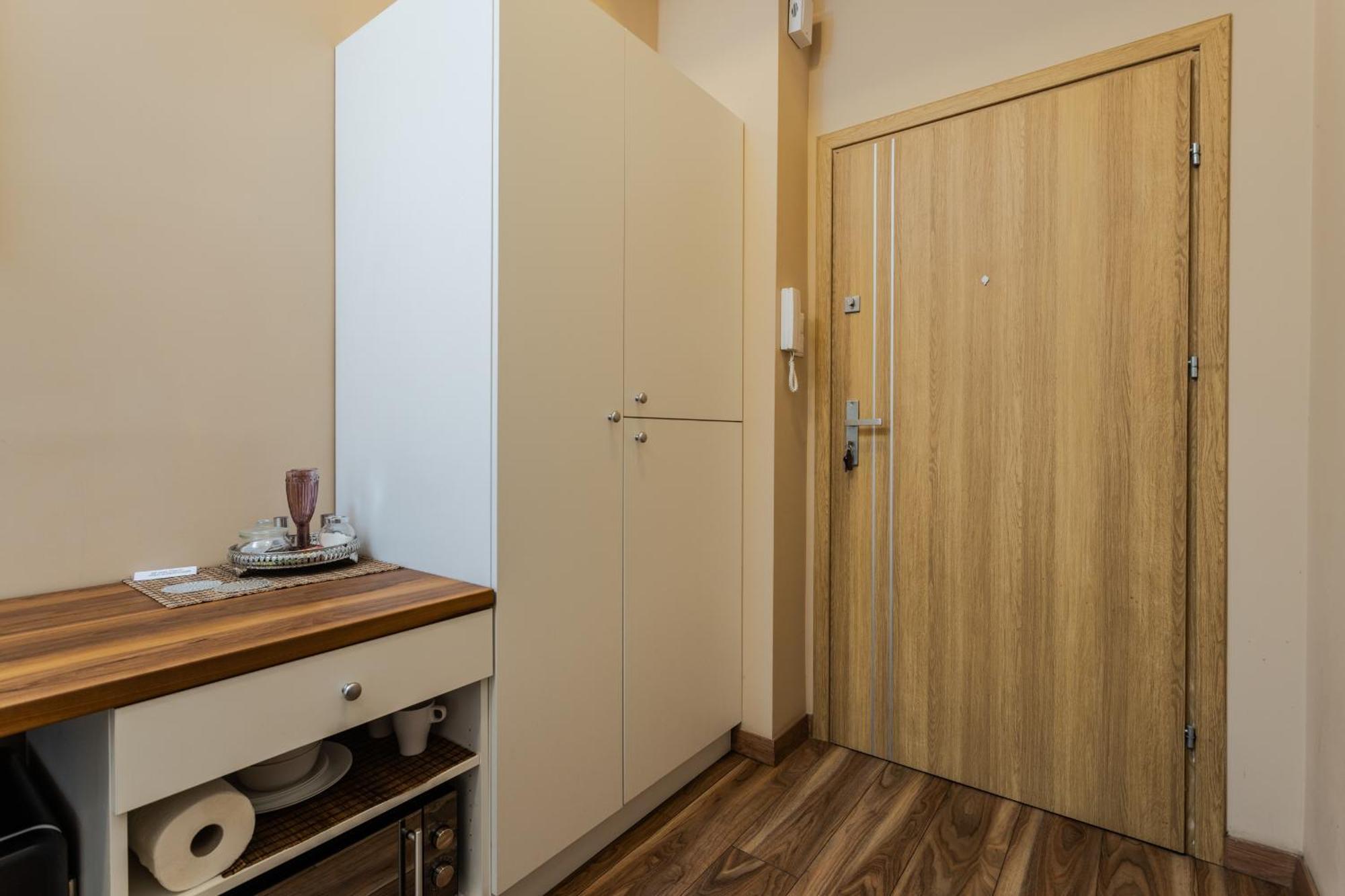 Functional And Comfortable Very Berry Studios In Poznan By Noclegi Renters Eksteriør bilde